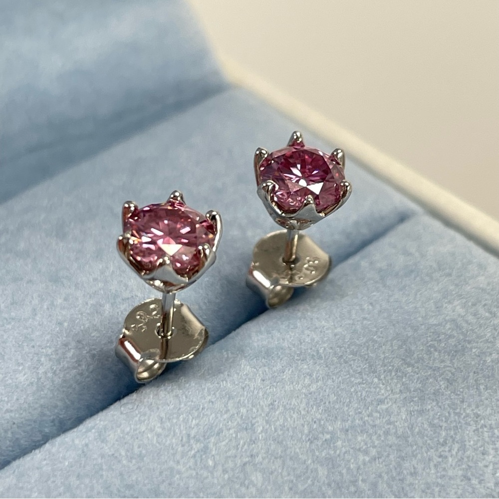 1CTTW Round Cut Bright Pink Mossanite Solid Silver Stud Earrings - Picture 5 of 5